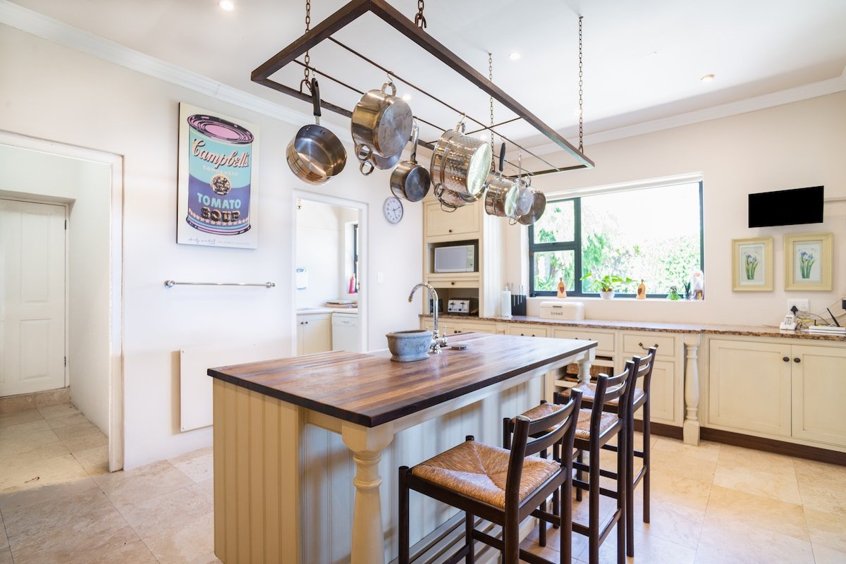 Table Mountain Home with Ocean View gallery image 5