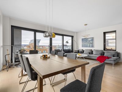 Modern 3bed room sea view apartment @ Oslo Barcode