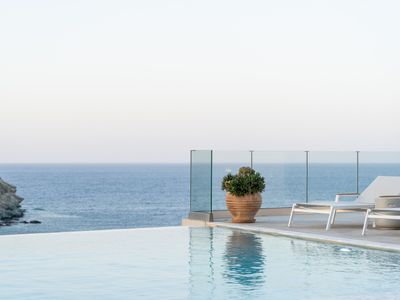 Amazing View Villa Aliki with Infinity Pool & Spa