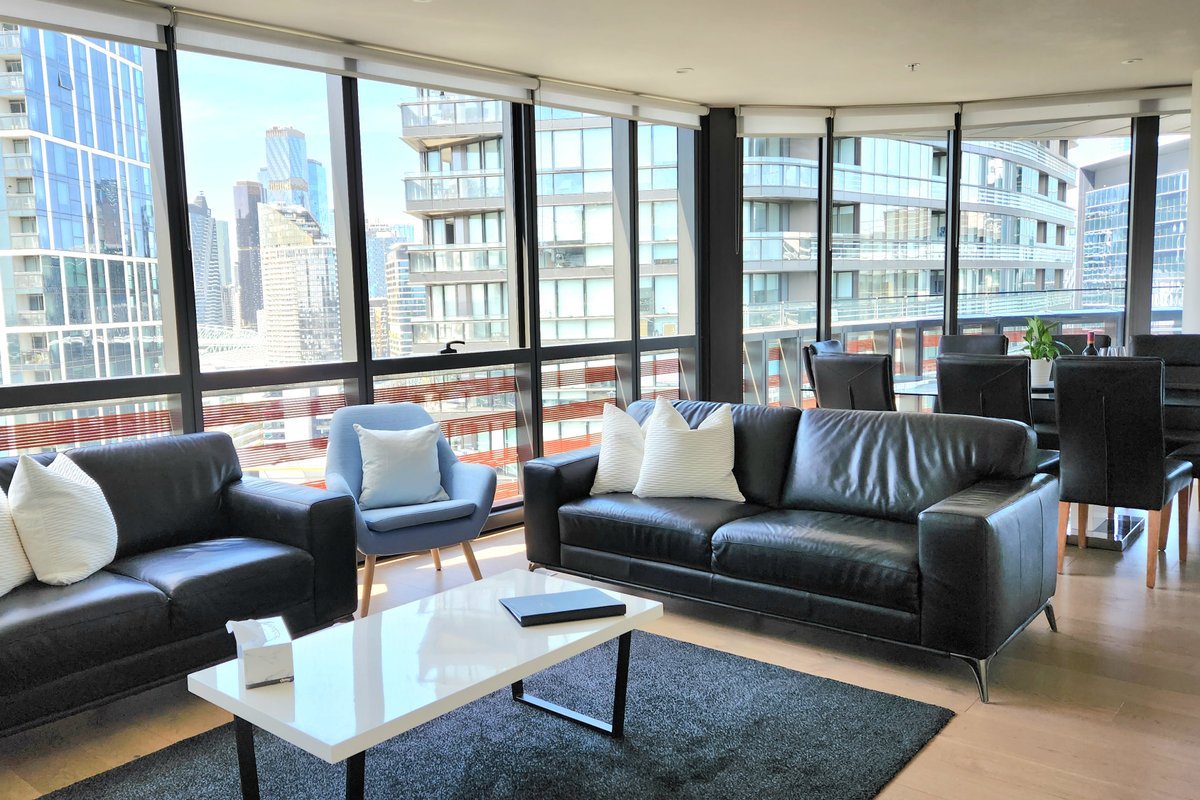 Premium 3 Bed with Beautiful Views on Collins