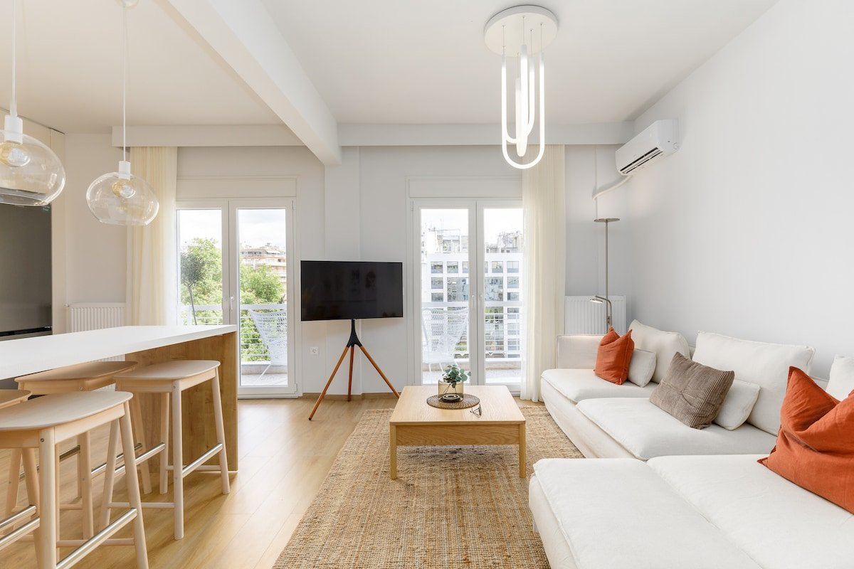 Bel Air: Elegant apartment in the center gallery image 2