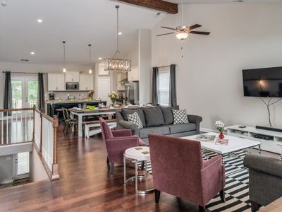 HUGE Ultra Luxe Home w/ 12 beds near Downtown