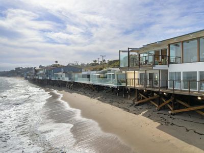 Malibu Cove Colony Beach by Stay Awhile Villas