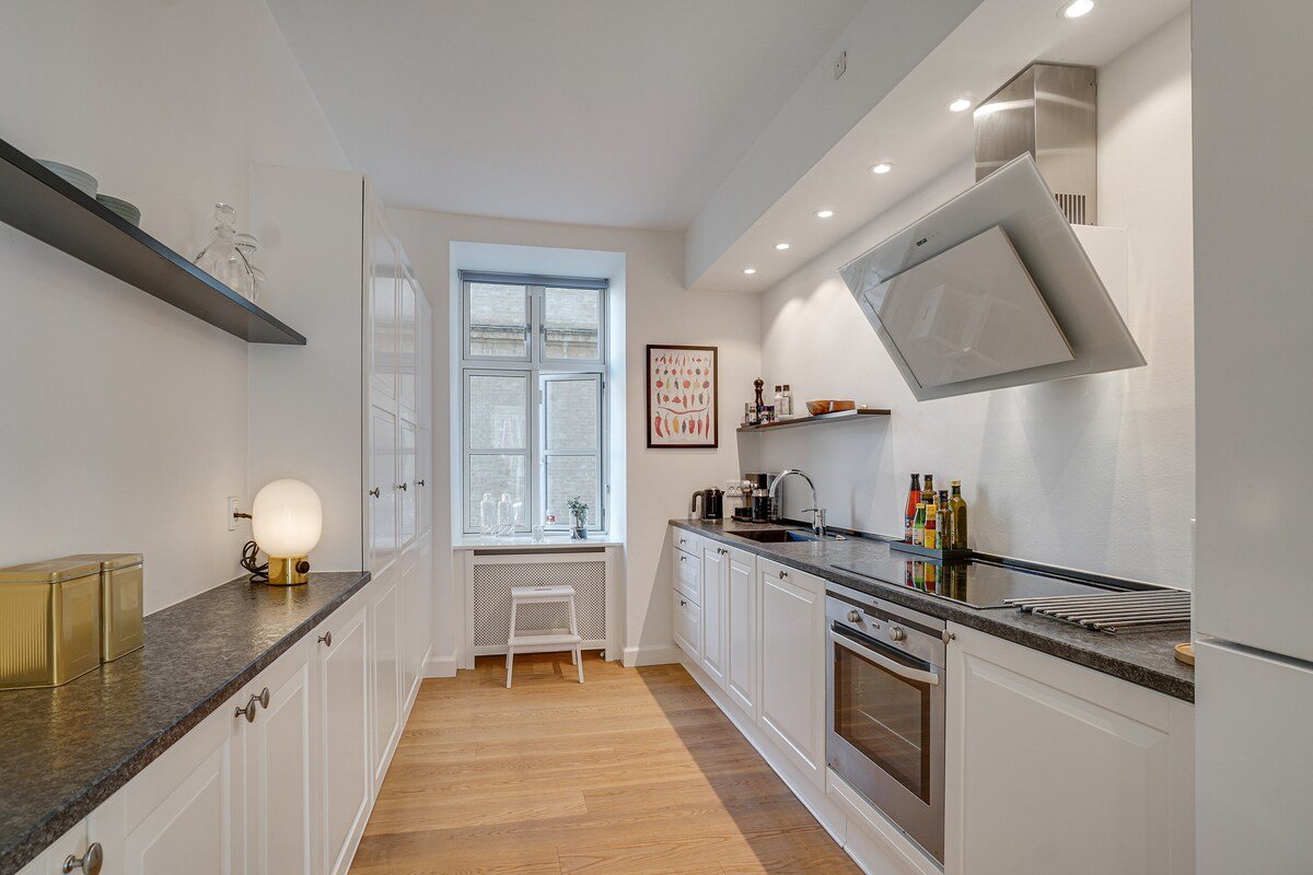 Views apartment in Nyhavn directly to the water gallery image 5