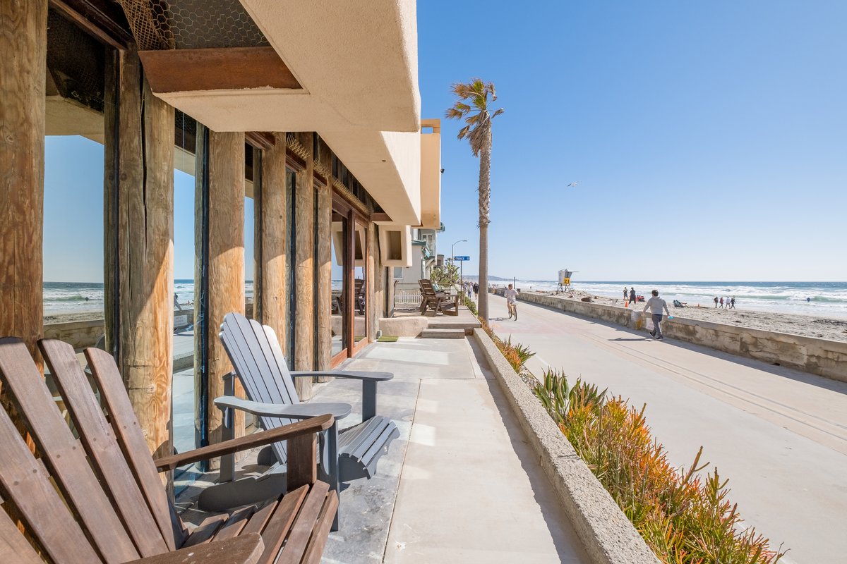 Luxe Oceanfront w/ HotTub | Icon of Mission Beach