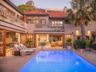 Villa – Exclusive Elegance • Privacy • Bantry Bay