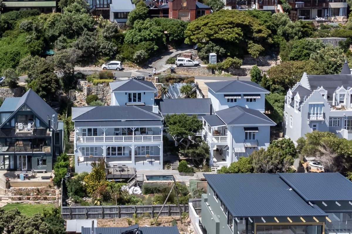 Luxurious Ocean-View Villa with Pool & Pizza Oven