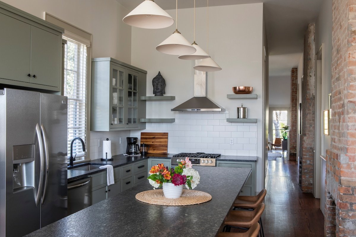 Chartres Landing | 10 Guests | Private Pool gallery image 4