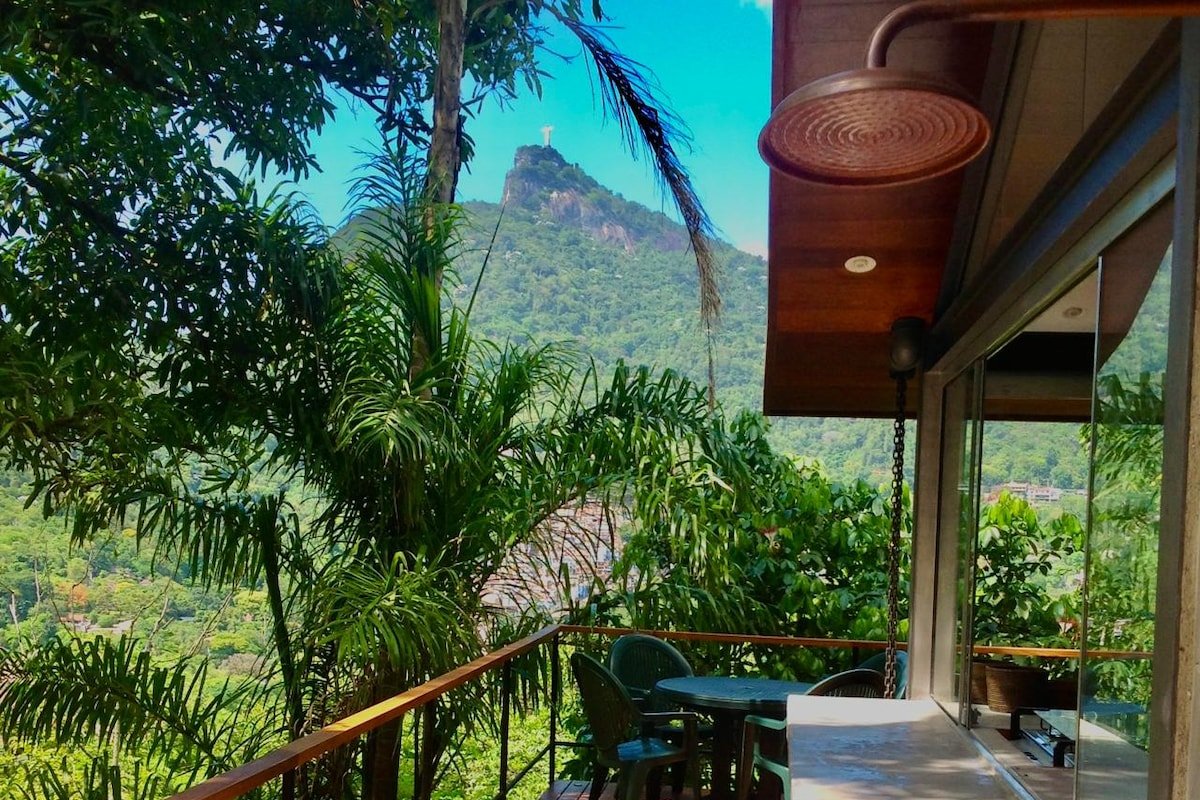 Contemporary House in the Forest gallery image 4