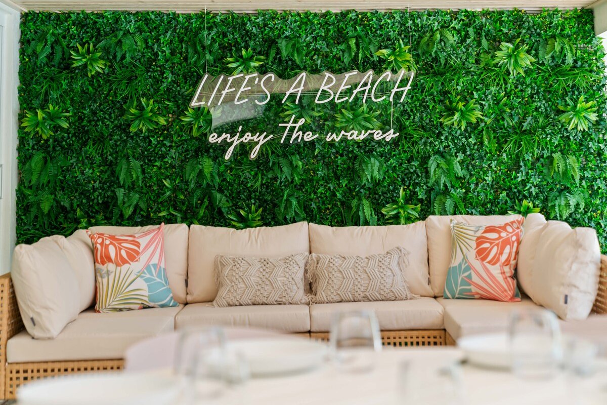 Walk to Beach-Heated Pool-Bikes-Quiet Neighborhood gallery image 5