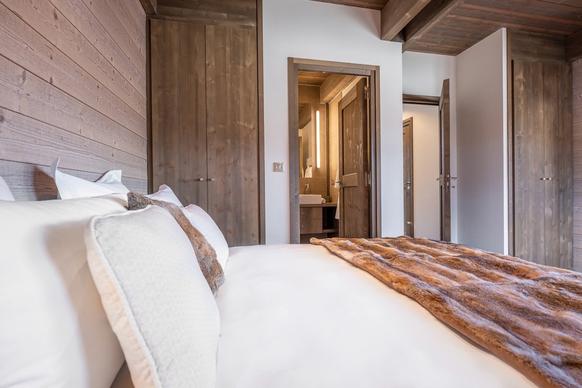 Chalet Satine I Luxe au pied des pistes gallery image 3