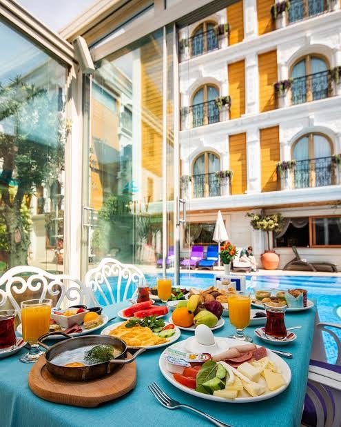 Seven Hills Palace & Spa Deluxe Family Room gallery image 4