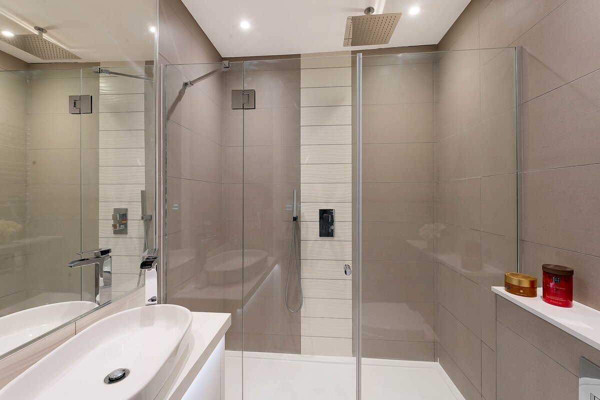 Amazing South Kensington Apartment 2 Bedrooms gallery image 4