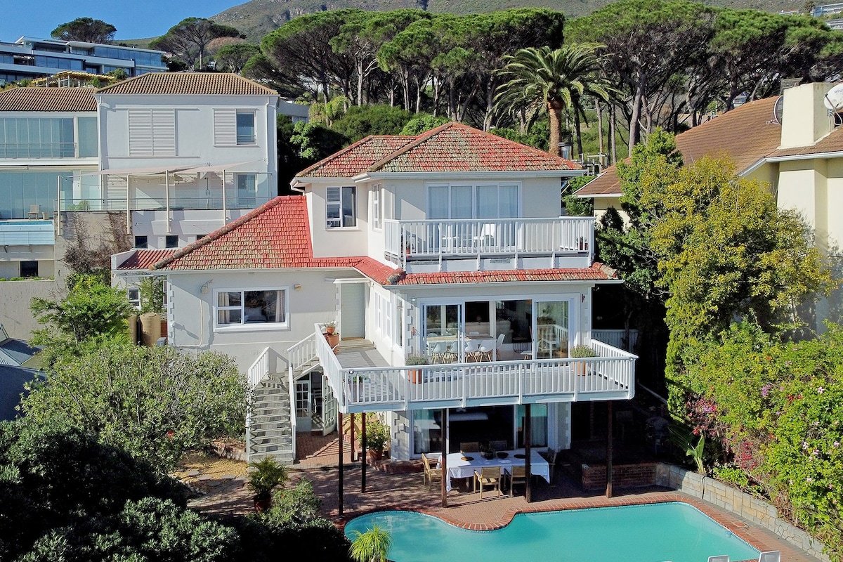 Perfect Location Walk To Beach and Sea Views gallery image 2