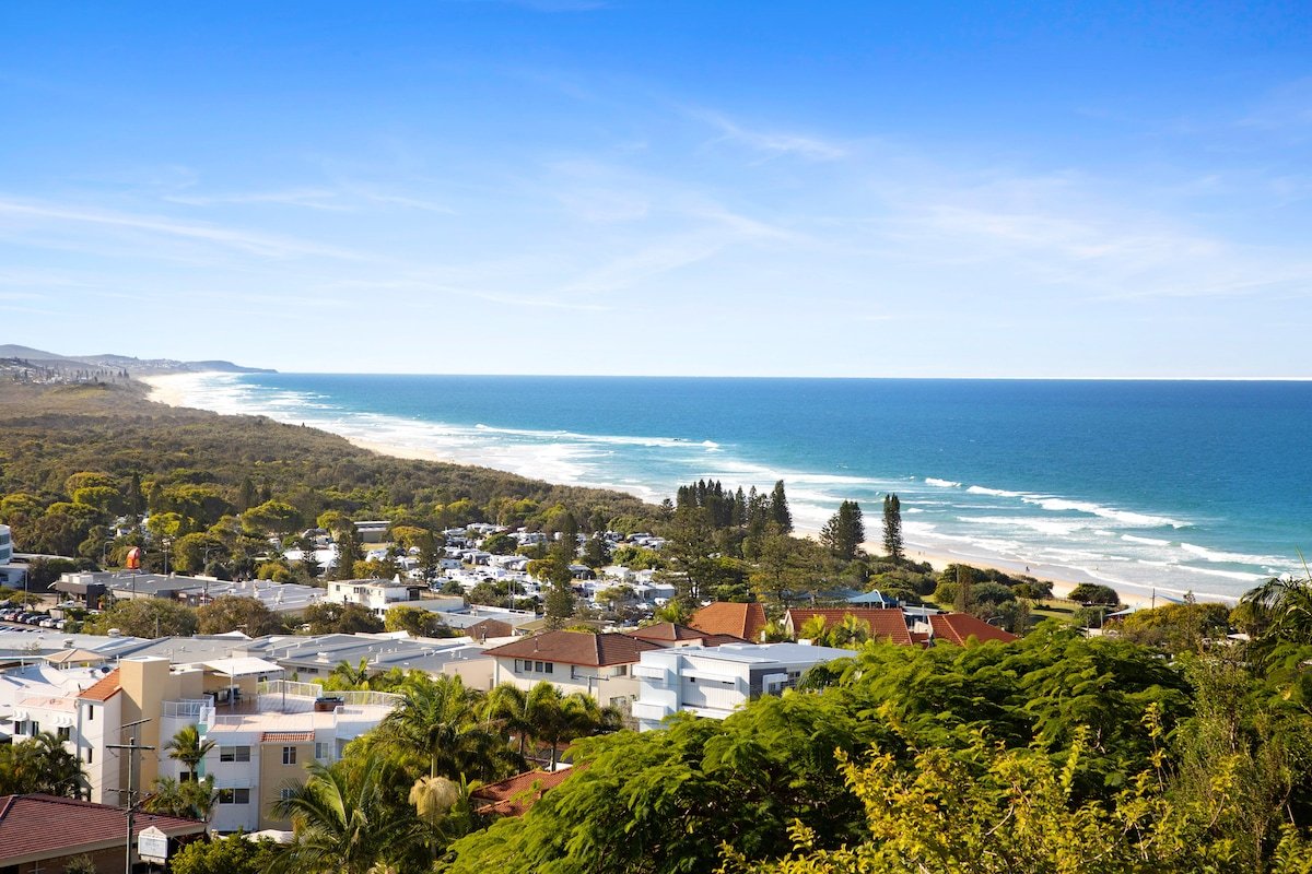 Beached @ Coolum gallery image 3