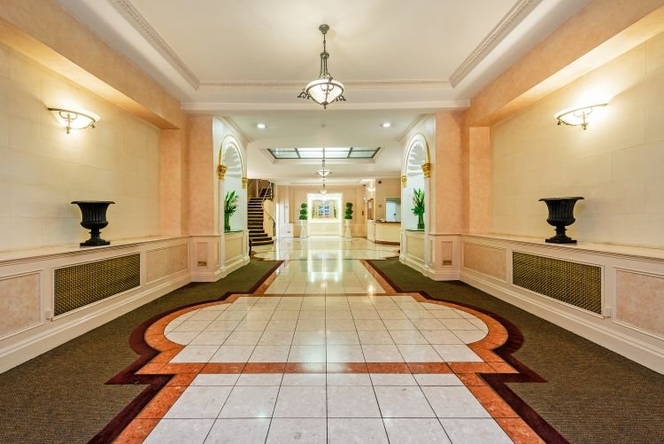 Superlux flat in Knightsbridge gallery image 4