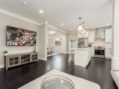 Luxe 4BR w/ Outdoor Living!