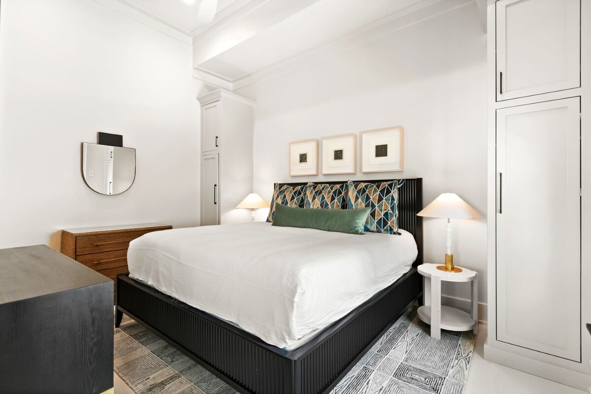 283 Lakeview Drive gallery image 2