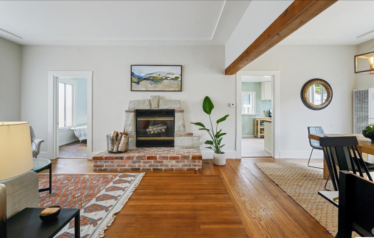 Charming Chez Toi Cottage with Lush Garden gallery image 5