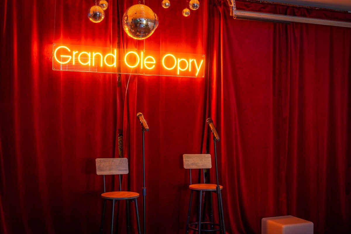 Rooftop Bliss | Karaoke, Games | Near DT Nashville gallery image 5