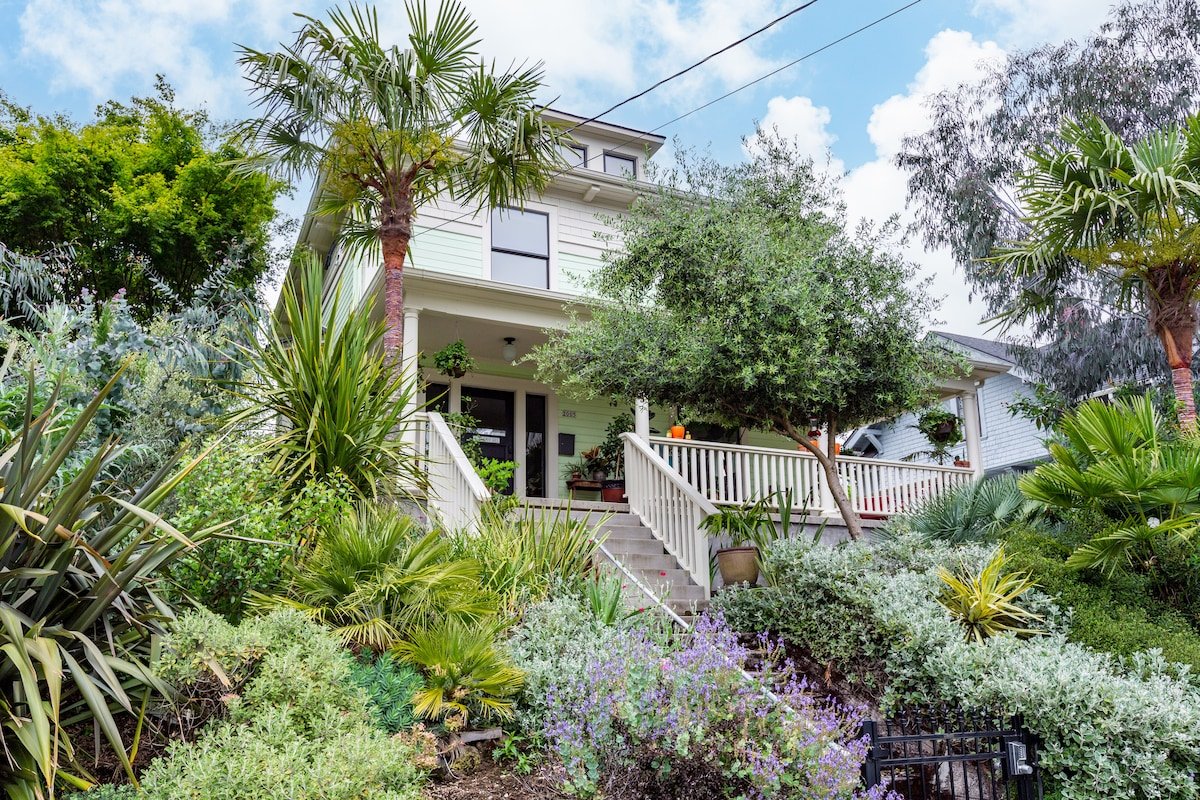 Historic Home Located in Central City gallery image 2