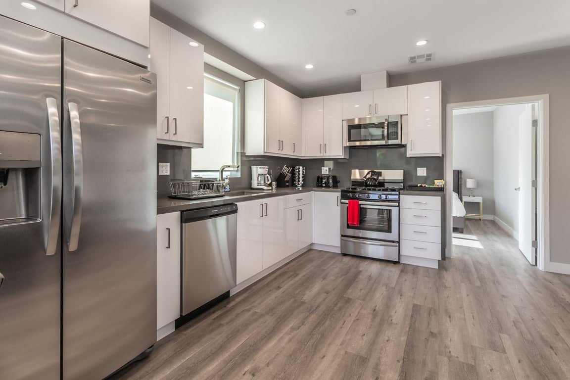 Spacious 4BR Retreat + Patio | Walk 99 Hollywood gallery image 5