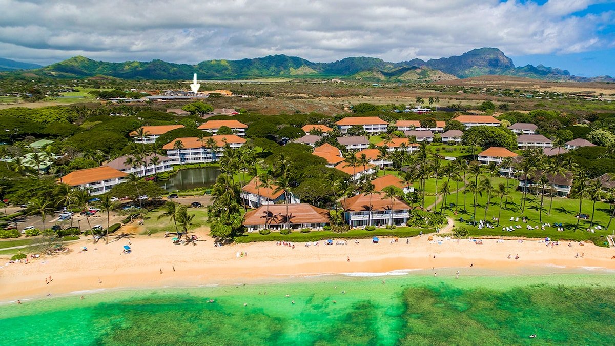 Casual elegant luxuryA/C SPA golf 1 mile to beach gallery image 5