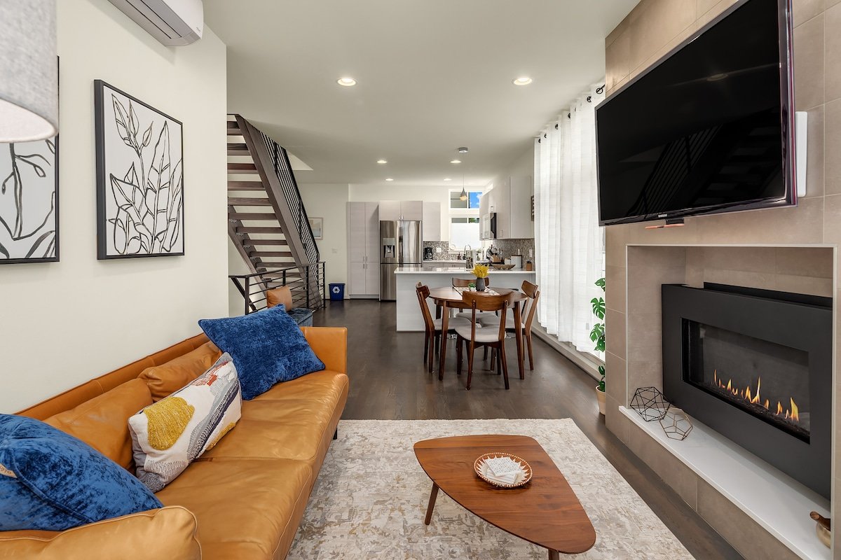 The Haven – A Stylish Townhome on Queen Anne gallery image 2