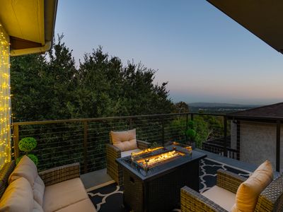 Make Memories Fireside! Views! 5 Min. to Hiking