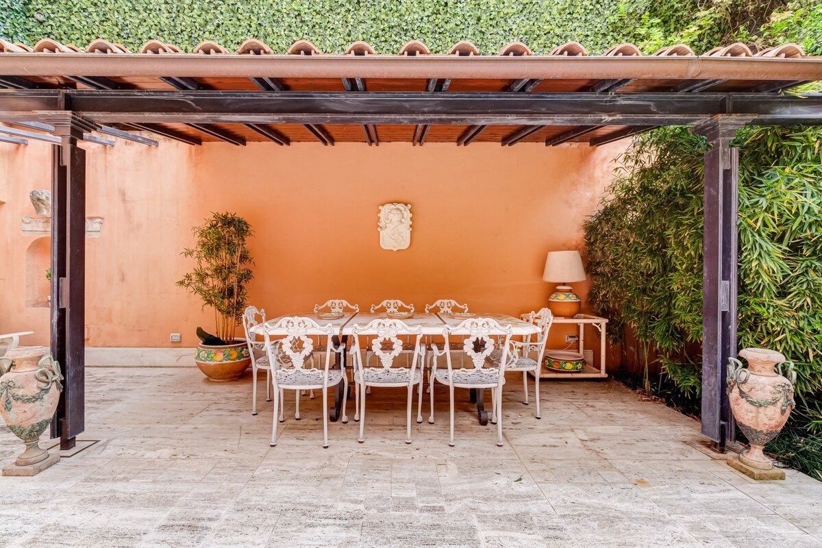 BMGA | Luxury Home with Patio in Trastevere gallery image 4