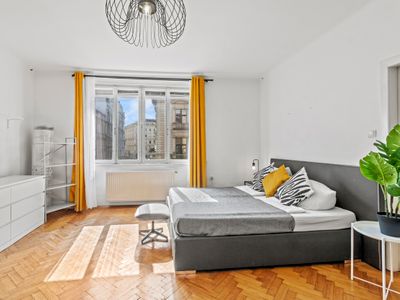 Apartment in the Center – 4 Bedrooms – 12 Guests