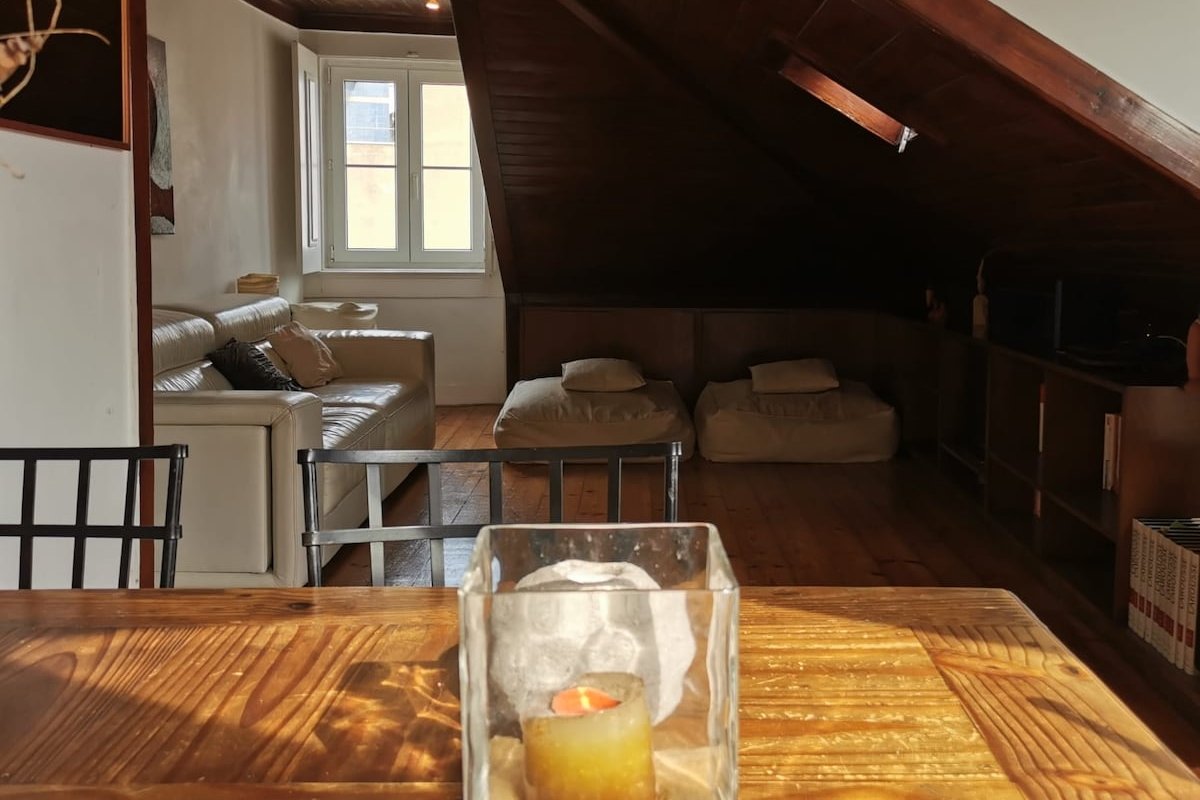 Chiado Charming River View Loft gallery image 5