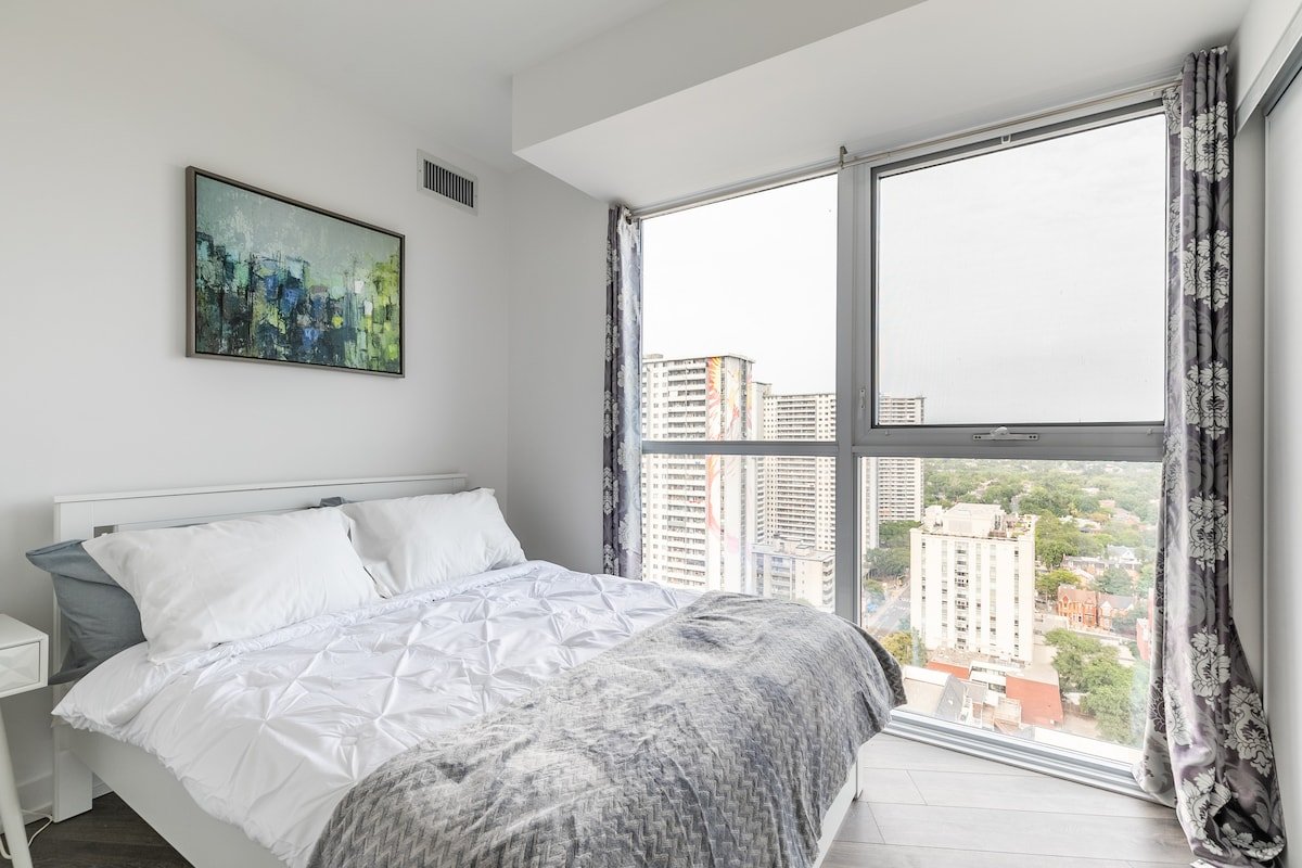 2bdrm+2 bth~Stunning View/Gym/Netflix/Pet Friendly gallery image 5