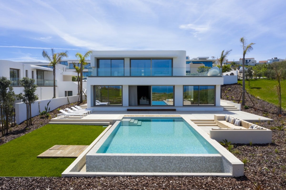 Brand new Luxury villa on the beach gallery image 2