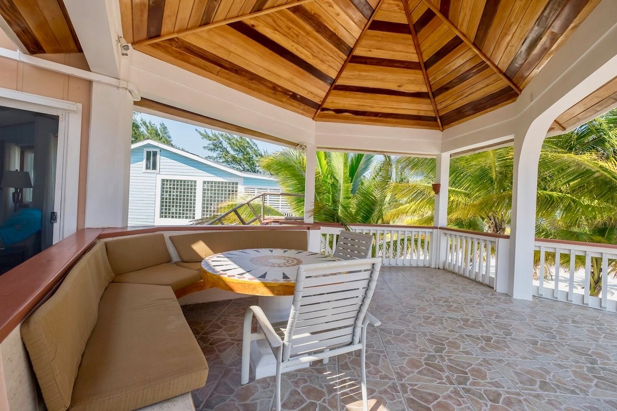 8BR on beach: private pool, views! gallery image 5