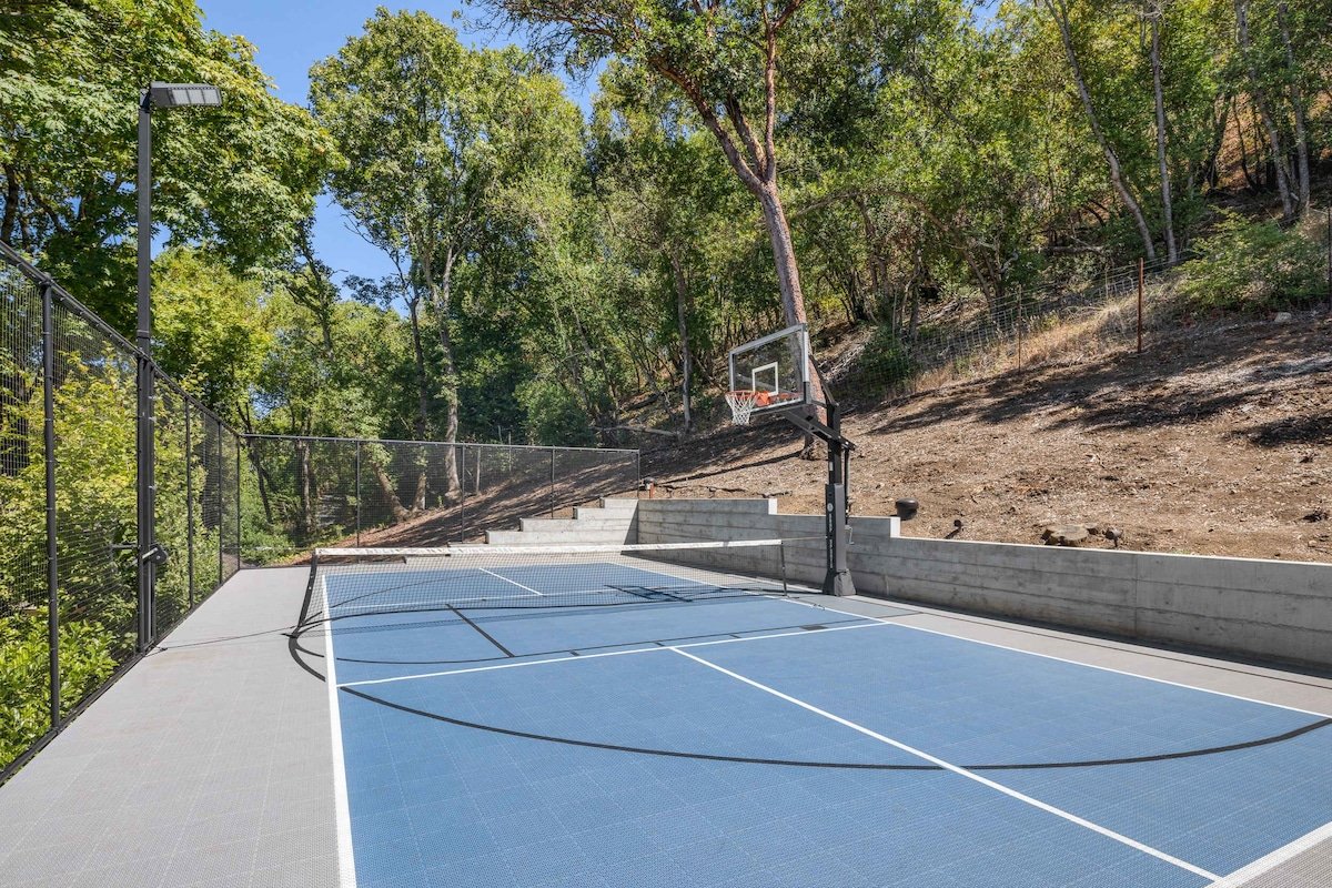 Pool, Hot Tub, & Vineyard Views – Family Fun! gallery image 2