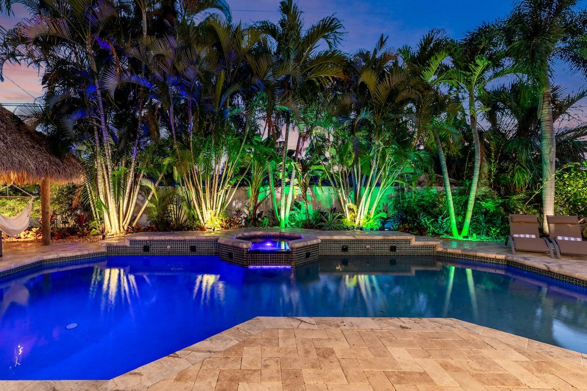 Sunny Retreat | Hot tub/heated pool | 5 min to bch gallery image 3