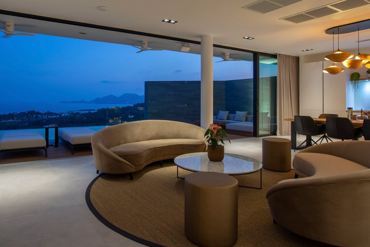 Ruby, world-class seaviews, kids room, Bfast, chef gallery image 4