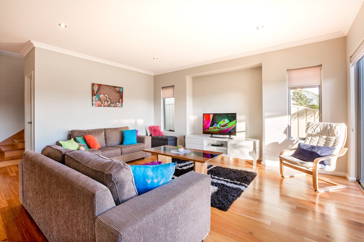 Long Island Retreat—Minutes from Dining & Beaches