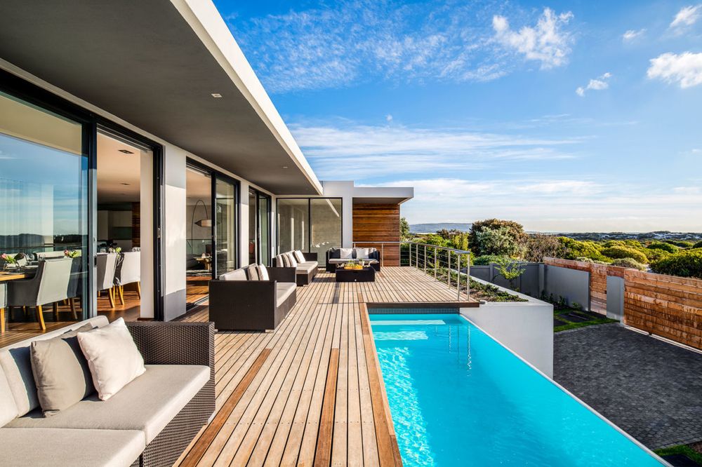 Photo 2 of Waterline Villa accommodation in Noordhoek, Cape Town with 4 bedrooms and 4 bathrooms