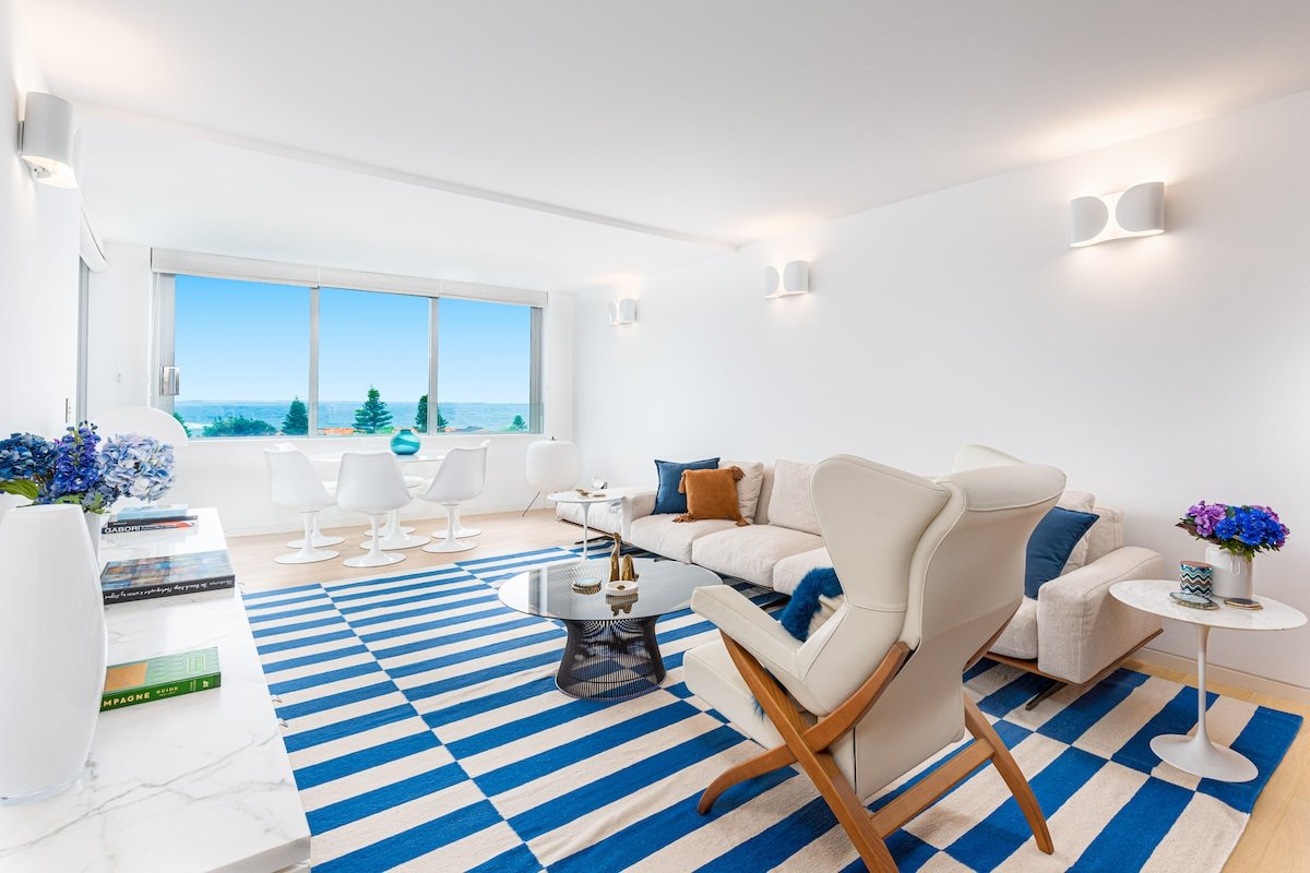 Spectacular Views, Designer Feel & Balcony gallery image 4