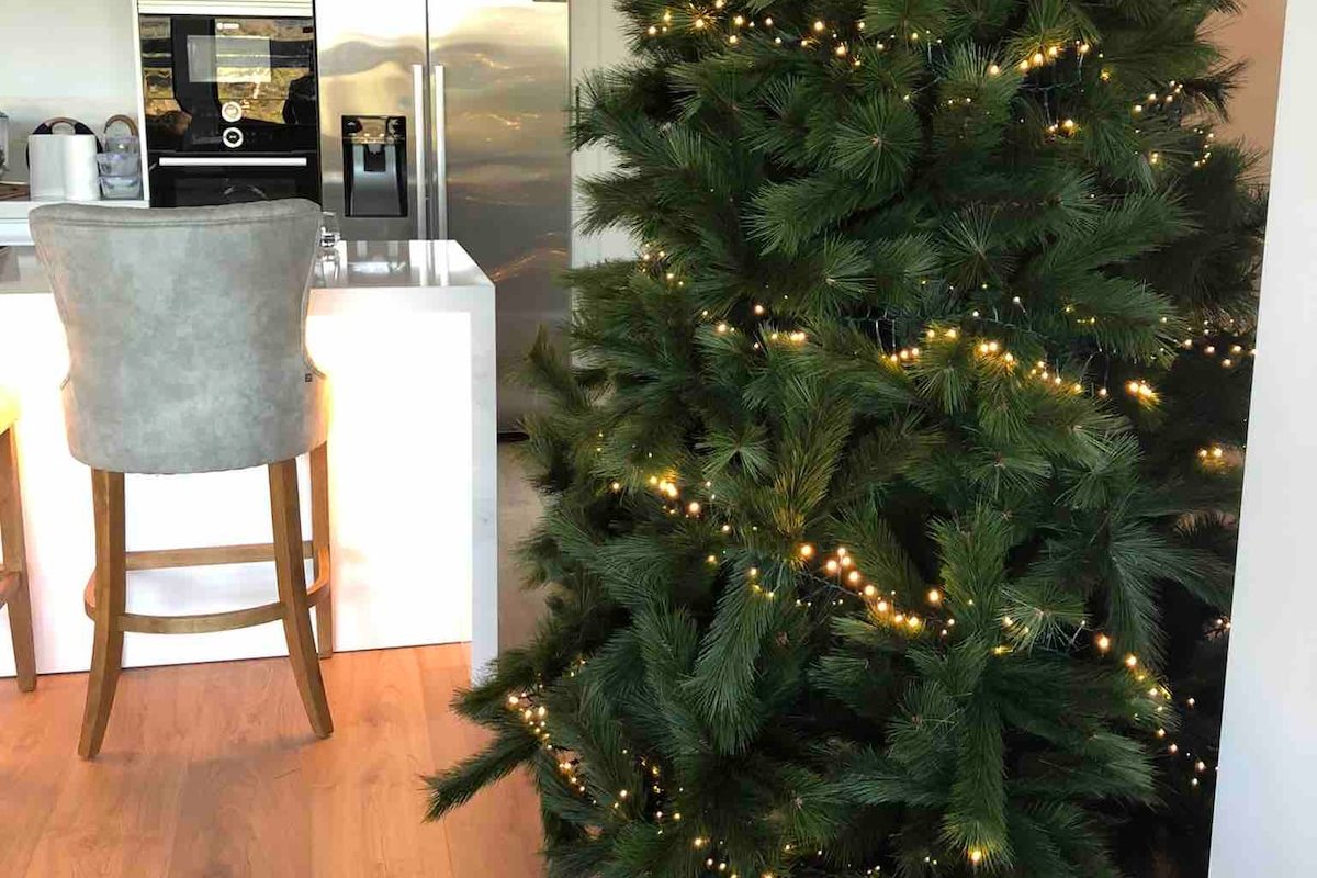 New Elegant 8 King Bedrooms Villa Panoramic Views gallery image 4