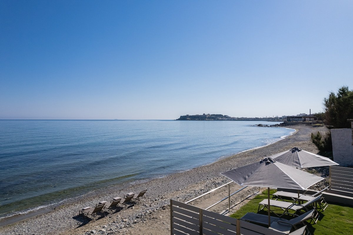 Deux Paradis, a BeachFront Retreat gallery image 5