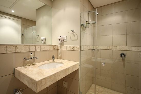 Photo 4 of Ellesmere 302 accommodation in V&A Waterfront, Cape Town with 2 bedrooms and 2 bathrooms