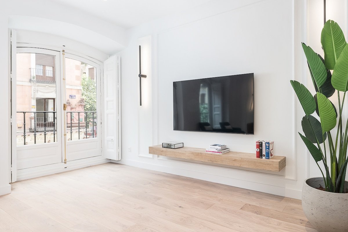 Homeclub | Design Apartment in Madrid Center gallery image 5