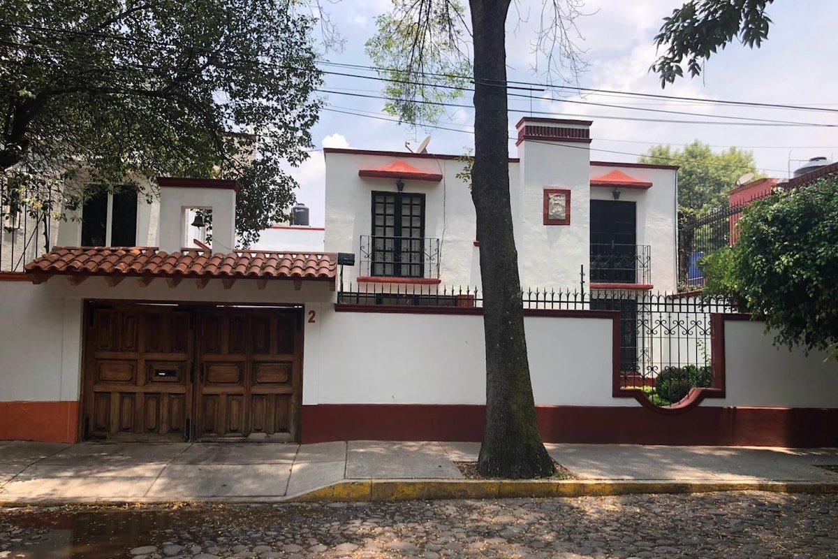 Casa Bola, nice house near Coyoacan. gallery image 2