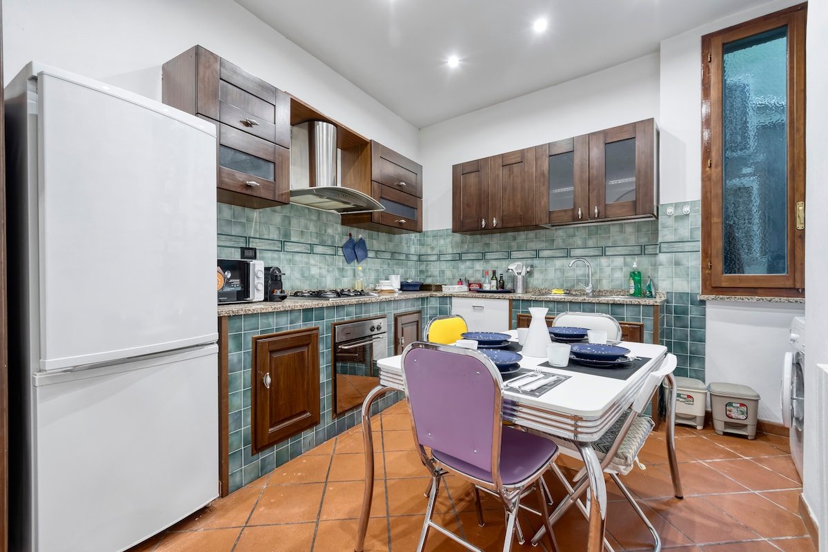 Fine Arts Apartment x5 gallery image 4