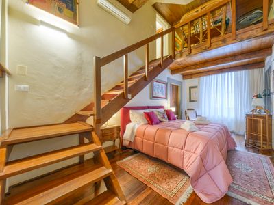 Casa Strozzi – (PIAZZA DELLA REPUBBLICA)