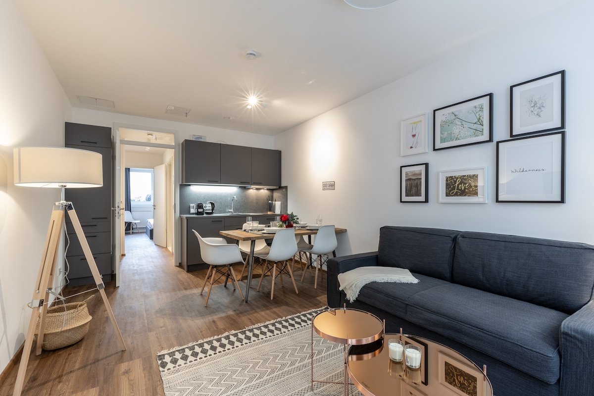 Freya – 2-bedroom apartment in Munich city center gallery image 3