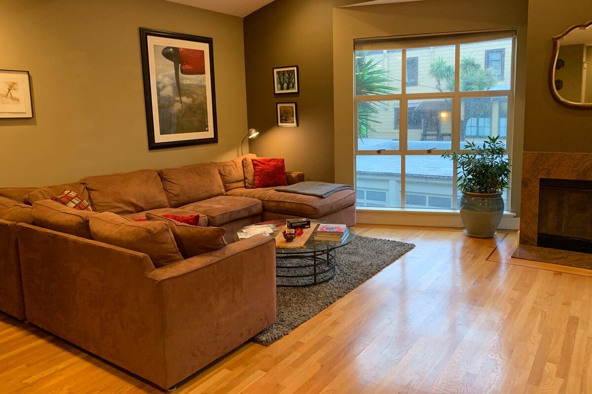 Huge 4BR/4BA Modern Mission Home with Deck & Yard gallery image 3